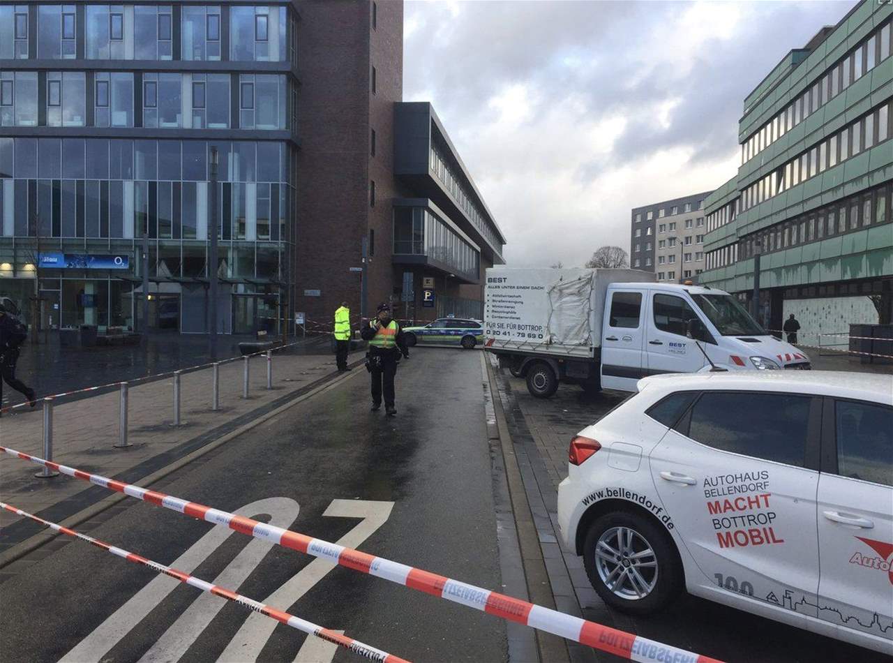 حادثة دهس تستهدف مهاجرين في بوتروب بألمانيا... المهاجم تفوه بكلمات عنصرية لدى القبض عليه 