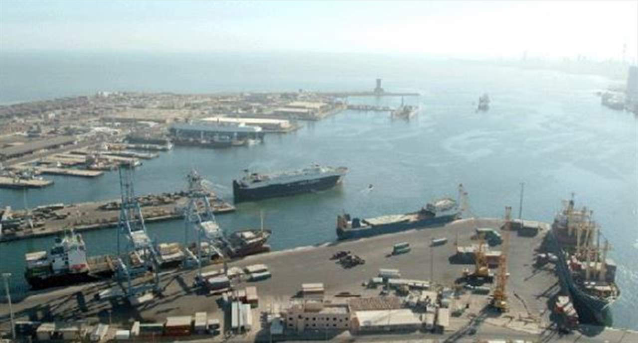 الكويت توقف الملاحة البحرية مؤقتا بسبب الأحوال الجوية