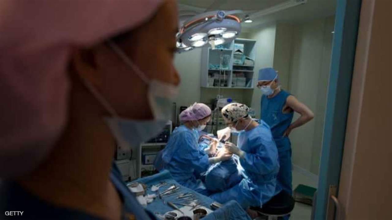 نجوم كبار "على أعصابهم"... بعد سرقة صور من مركز تجميل شهير!