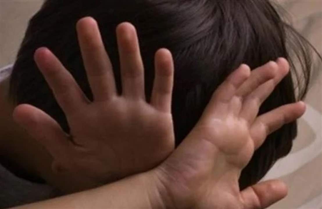 تلميذان يخطفان طفلاً لاغتصابه ومن ثمّ قتله بإلقائه من الطابق الرابع! 