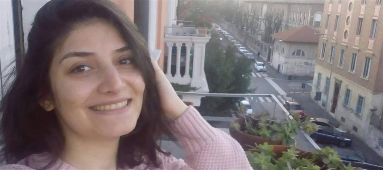 سوريات يتعهّدن مقاطعة الماكياج... "خلي البدر يطلع شهر"!