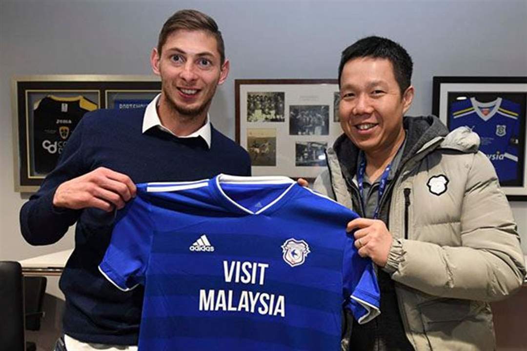 اختفاء مهاجم كارديف إميليانو سالا على متن طائرة في البحر 