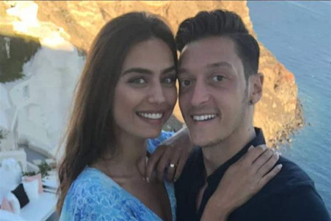 تحديد موعد زواج اوزيل والممثلة التركية ملكة جمال تركيا السابقة