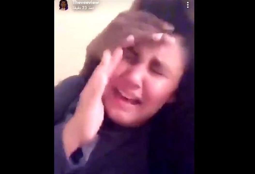 "فاشنيستا" تصوّر لحظة انهيار طفلها لتنشر الفيديو بأعصاب باردة... والسلطات تتحرّك!