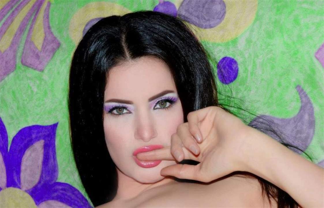 سما المصري تتعرض للطعن بالسكين بسبب عائلتها