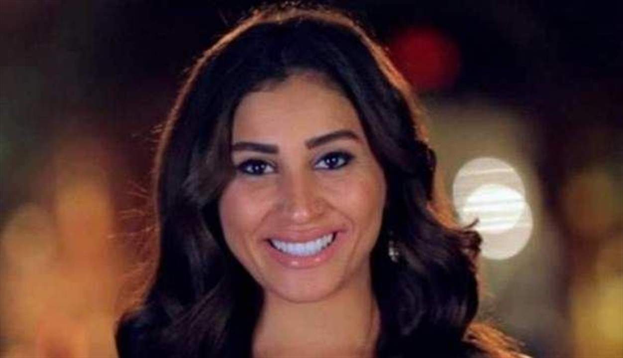 دينا الشربيني تنفي خبر حملها واعتزالها التمثيل لحين الولادة
