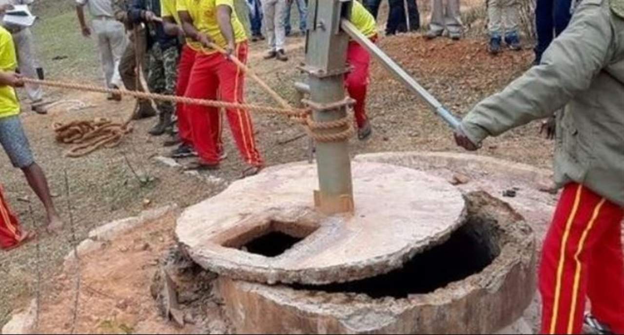 العثور على جثة أم وأطفالها الأربعة في بئر قرب منزلهم! 