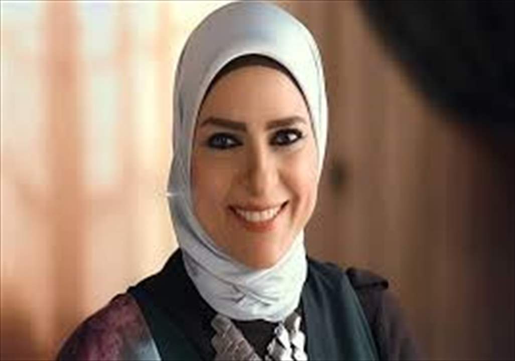إعلامية مصرية تكشف عن المضايقات التي تتعرض لها بسبب حجابها 