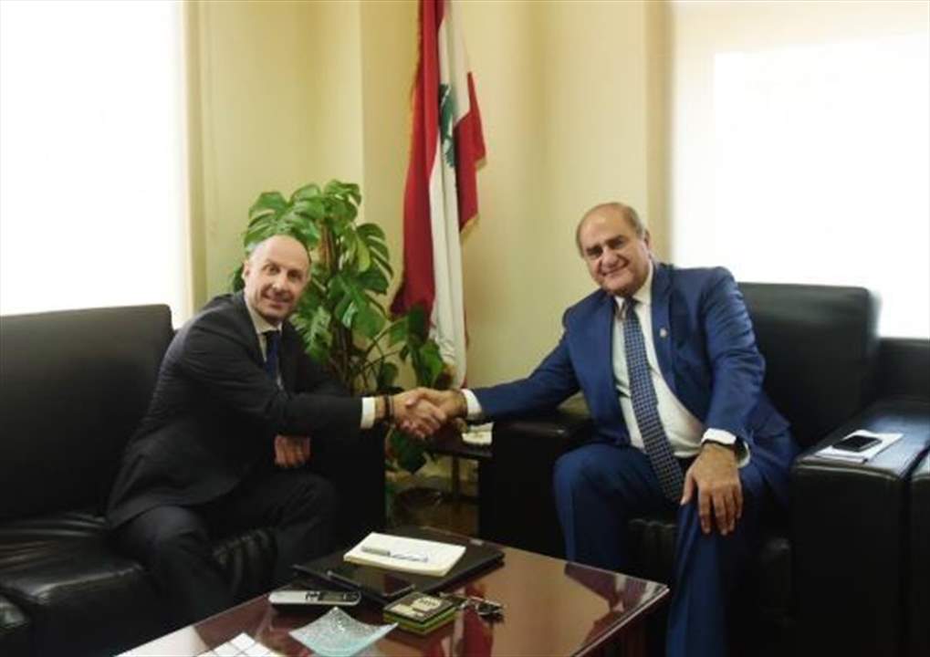 بالصورة - أولى إنجازات وزير البيئة فادي جريصاتي "شتلة"! 