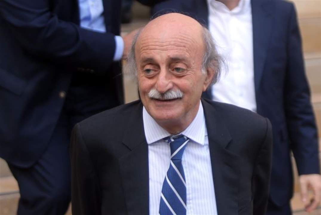 جنبلاط وابو فاعور يقودان حملة اتصالات بأكثر من سفير دولة... السبب؟