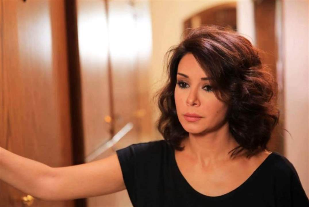 كاريس بشار تكشف عن سبب عدم ظهورها في المقابلات