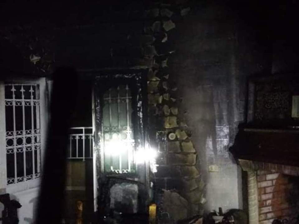 انقاذ 7 اشخاص اصيبوا بالاختناق جراء حريق شب فجراً داخل شقة في ميس الجبل