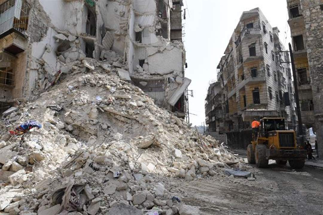 إخلاء 400 مبنى مهدد بالسقوط في حلب من سكانه!