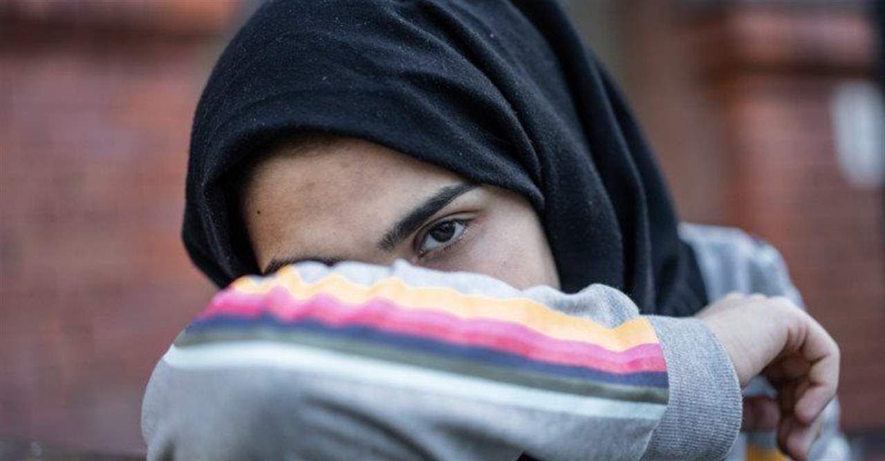 فتاة سورية تروي تفاصيل الاعتداء عليها في المانيا بسبب حجابها