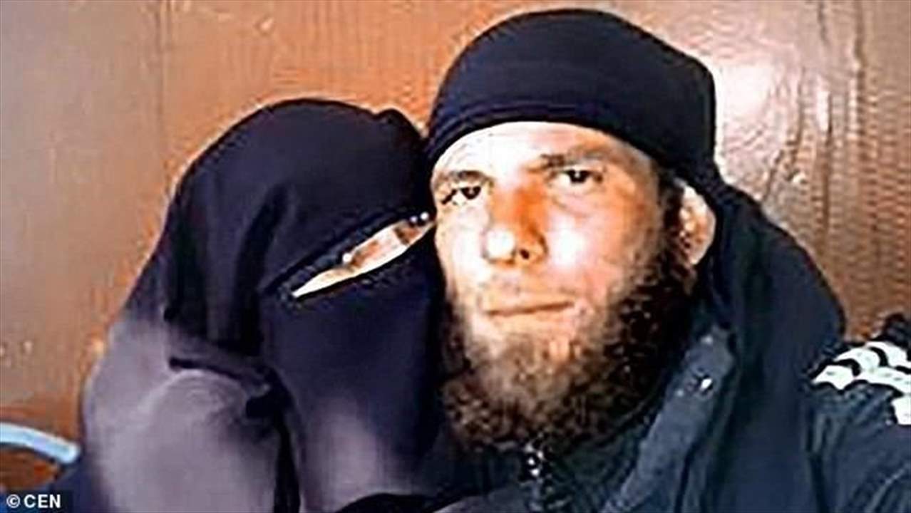 داعشية تروي ليلة زفافها "في غرفة التعذيب مضرّجة بالدماء"!