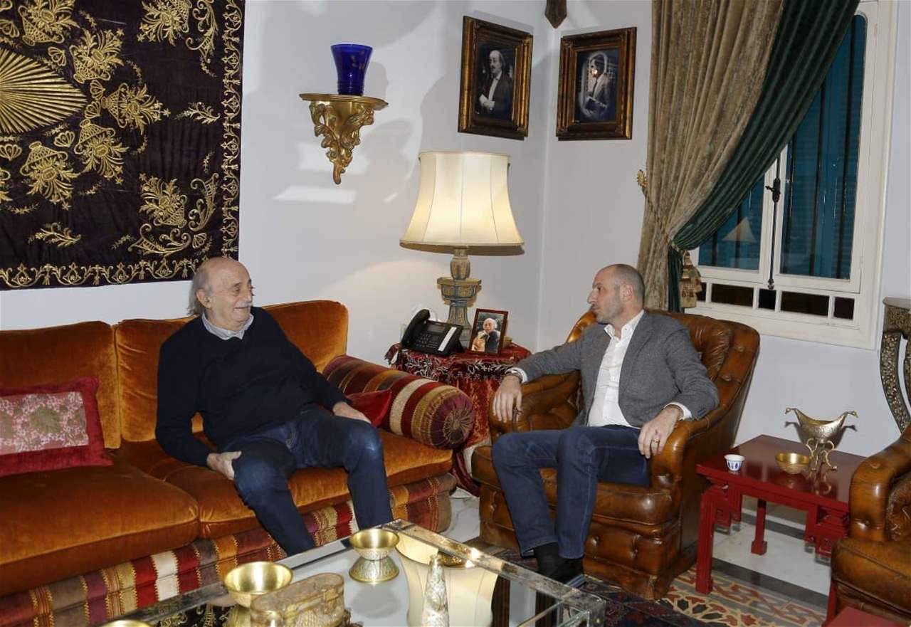 جنبلاط يستقبل وزير البيئة فادي جريصاتي