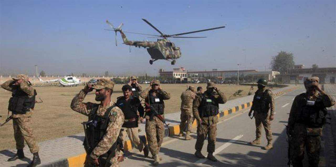 القوات الباكستانية تسقط طائرتين هنديتين وتأسر طياراً