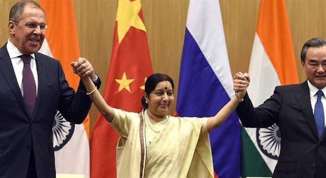 لافروف: محاولة أميركية وقحة للتدخل عسكرياً في فنزويلا 