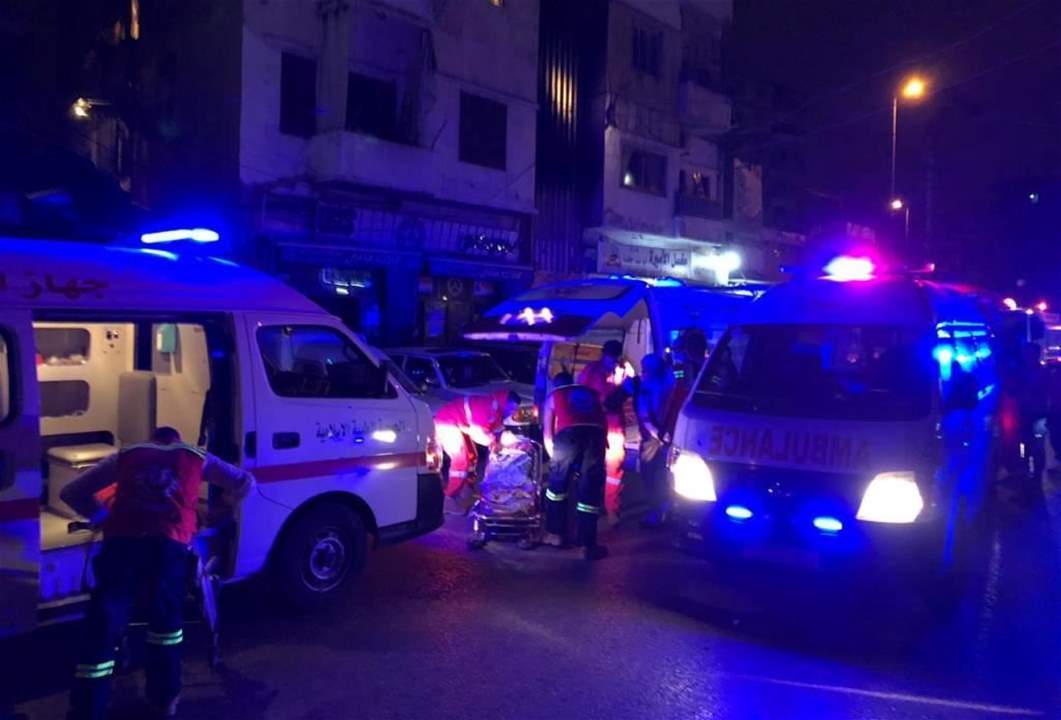 إصابة 9 أشخاص في حريق مستودع في طرابلس