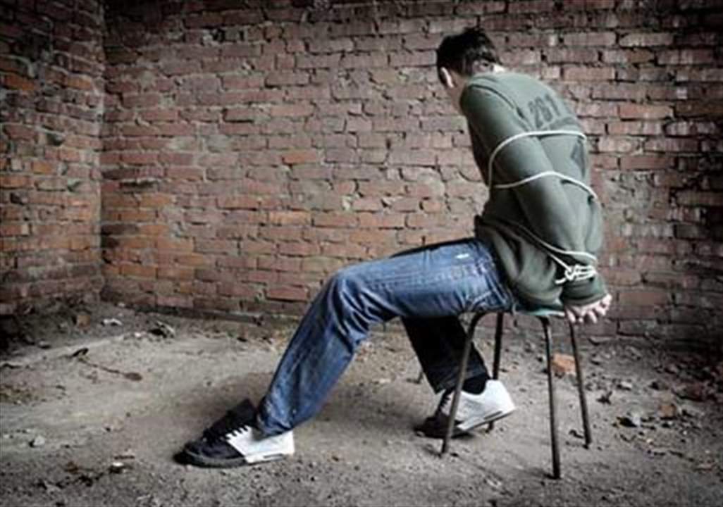  وعدها بالزواج ولم يفِ... فاستدرجته وخطفته بالإكراه!