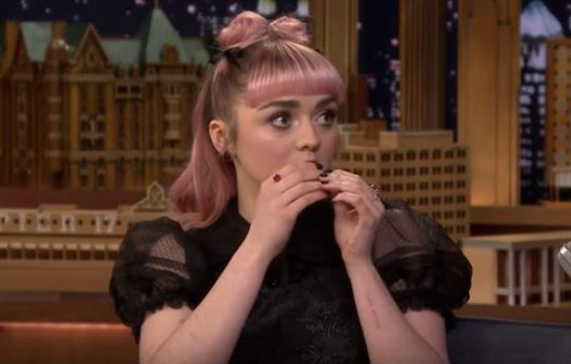 بالفيديو- نجمة "Game of Thrones" تنهار خلال لقاء تلفزيوني بعد أن كشفت دون قصدها أحداث الجزء الأخير!