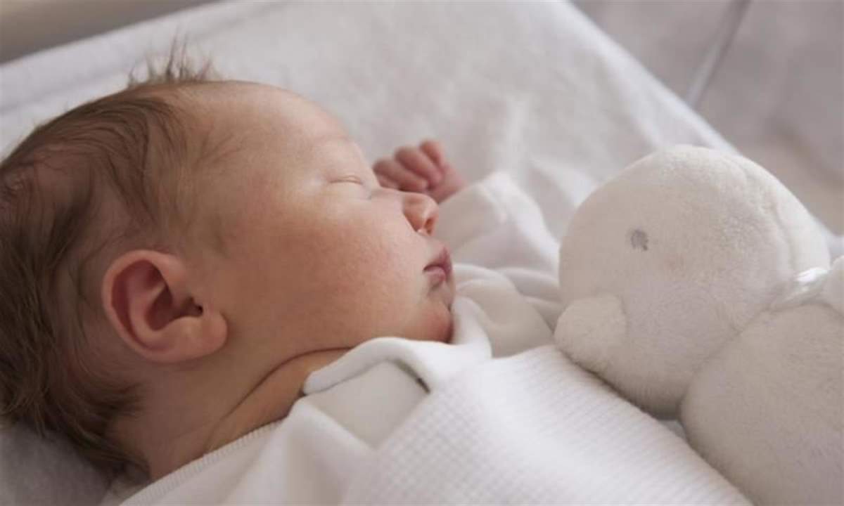 سيّدة ستينية تلِدُ طفلة إبنها!