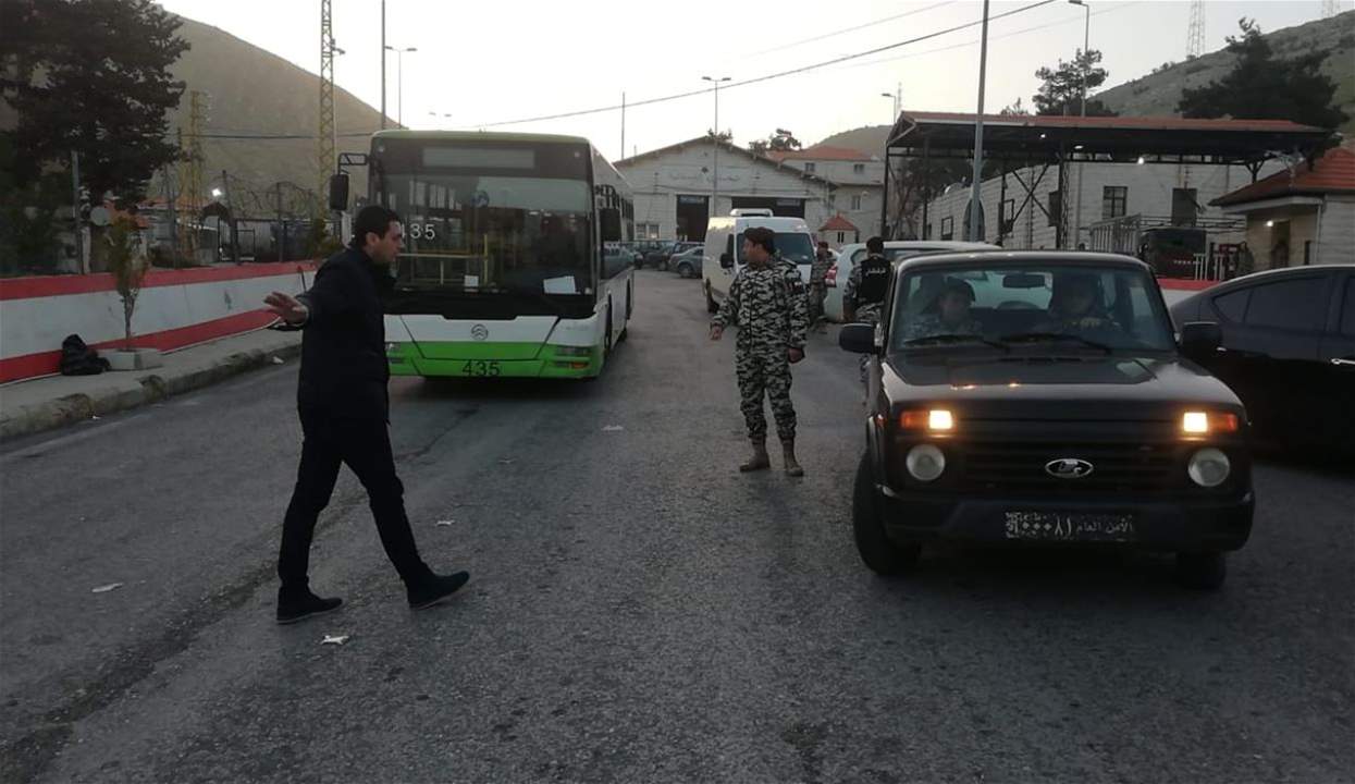 بالصور - دفعة جديدة من النازحين تعود إلى سوريا