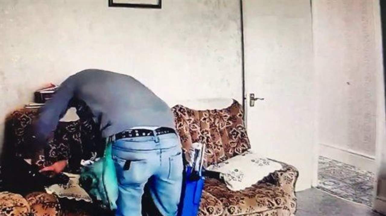 فيديو- كاميرات المراقبة ترصد جريمة "منظّف زجاج" بحق امرأة مسنّة!