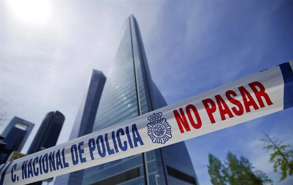 بعد تهديد بقنبلة... إخلاء ناطحة سحاب تضمّ سفارات في مدريد