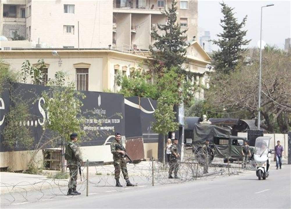 جلسة محاكمة أحمد الأسير... القاضي لطوف يشتعل غضباً: "ما تجبروني آخد قرار .. هيدي محكمة مش دكانة"! 