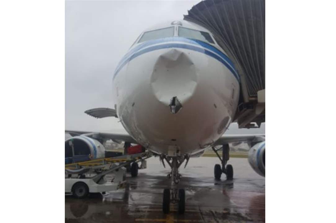 بالصور- هبوط طائرة كويتية في مطار بيروت بعد تعرّضها لعطل في الجو