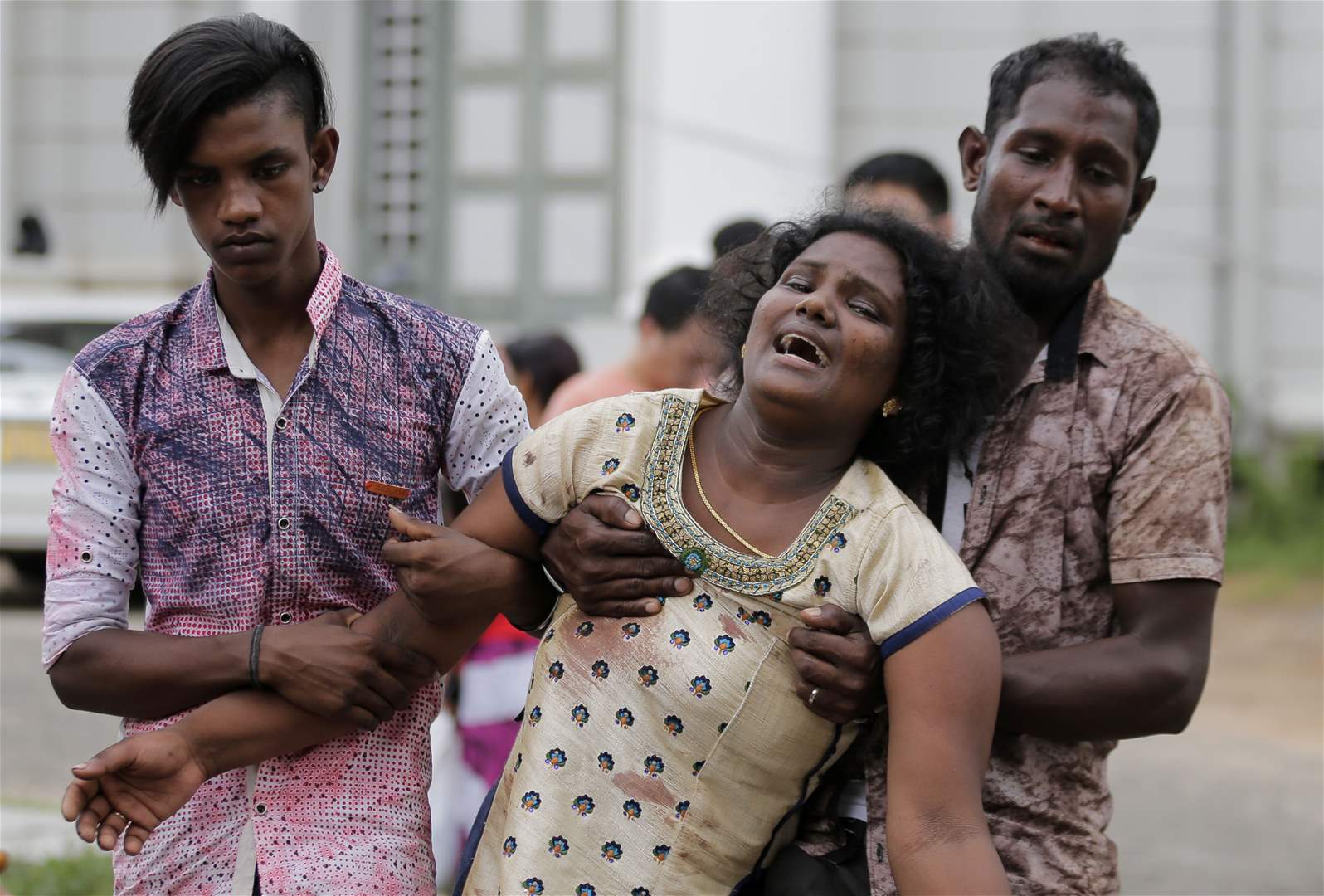 إرتفاع حصيلة تفجيرات سريلانكا إلى 290 قتيلاً وأميركا تحذر من هجمات إرهابية محتملة