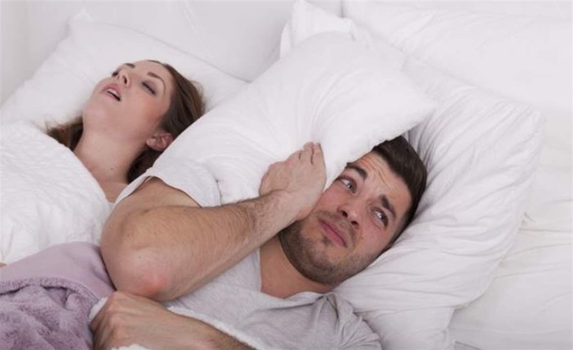 دراسة جديدة: الشخير ليس حكرًا على الرجال‎.. والنساء لا يعترفن! 