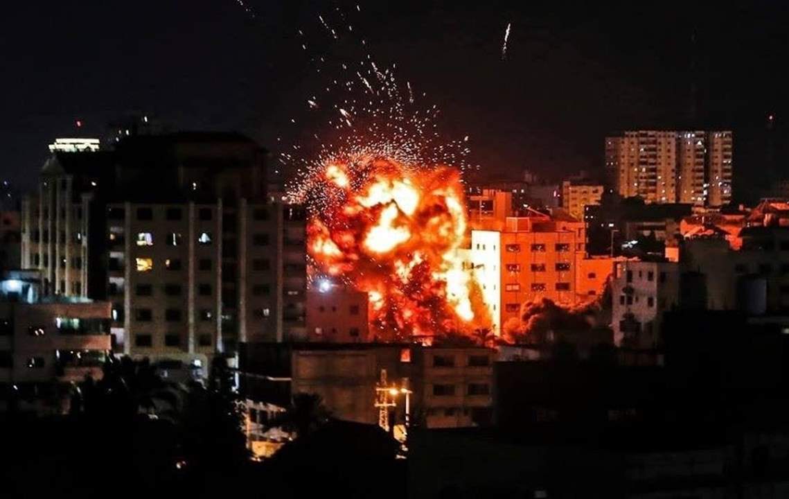 فيديو.. تدمير عمارتين بالكامل في غزة وأربعة شهداء حتى الآن جراء العدوان الإسرائيلي 