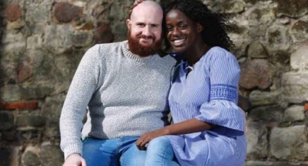 بالصور- تقدّم لخطبتها وأهداها جزءاً من جسده بدل الخاتم!