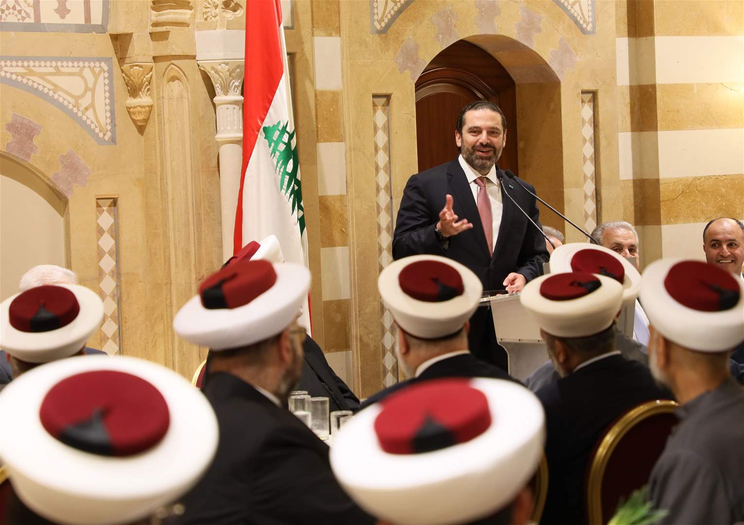 الحريري أقام حفل إفطار في بيت الوسط: هناك أشخاص يضربون وهم يجهلون لماذا يضربون