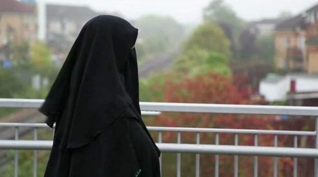 سيدة منقبة تطيح بطبيب... هذا ما حصل في عيادة المستشفى أثناء مراجعته!