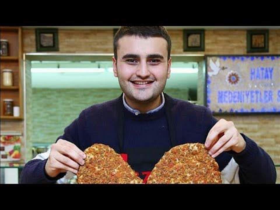 بالفيديو- الطباخ التركي الشهير "بوراك" يعرض الزواج على فنانة عربية!