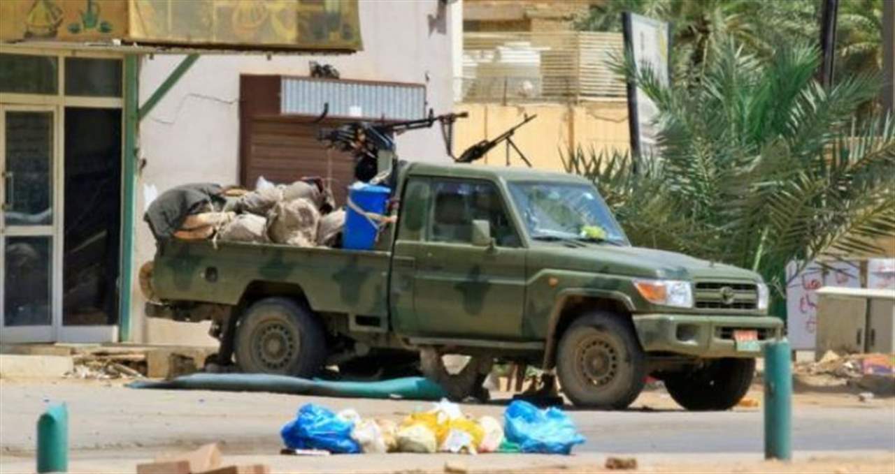 تظاهرات السودان.. اعتقالات وغاز مسيل للدموع لتفريق المحتجين 