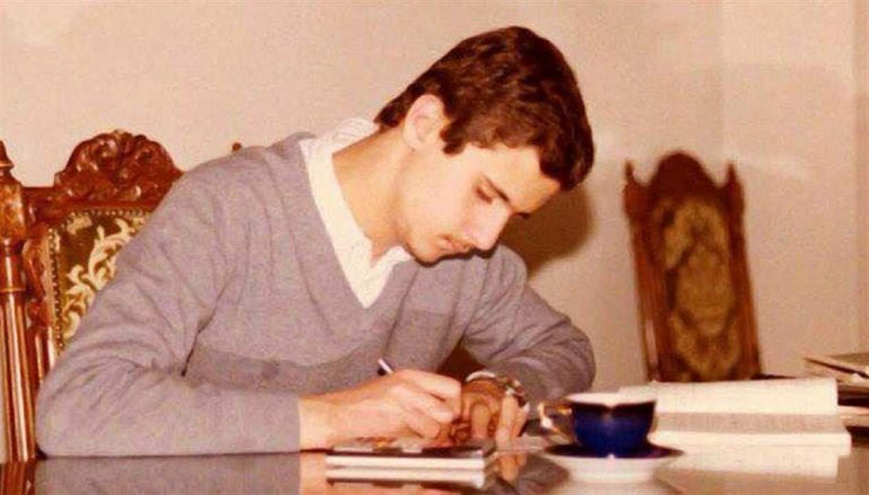 الرئاسة السورية تنشر صورة بطاقة الامتحانات الثانوية الخاصة بالأسد!