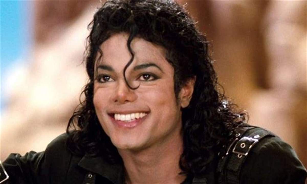 الكشف عن لغز صادم في وفاة مايكل جاكسون!