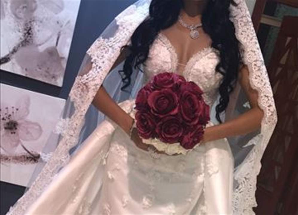 فنانة مصرية تتعرض للسرقة في يوم زفاف ابنها!