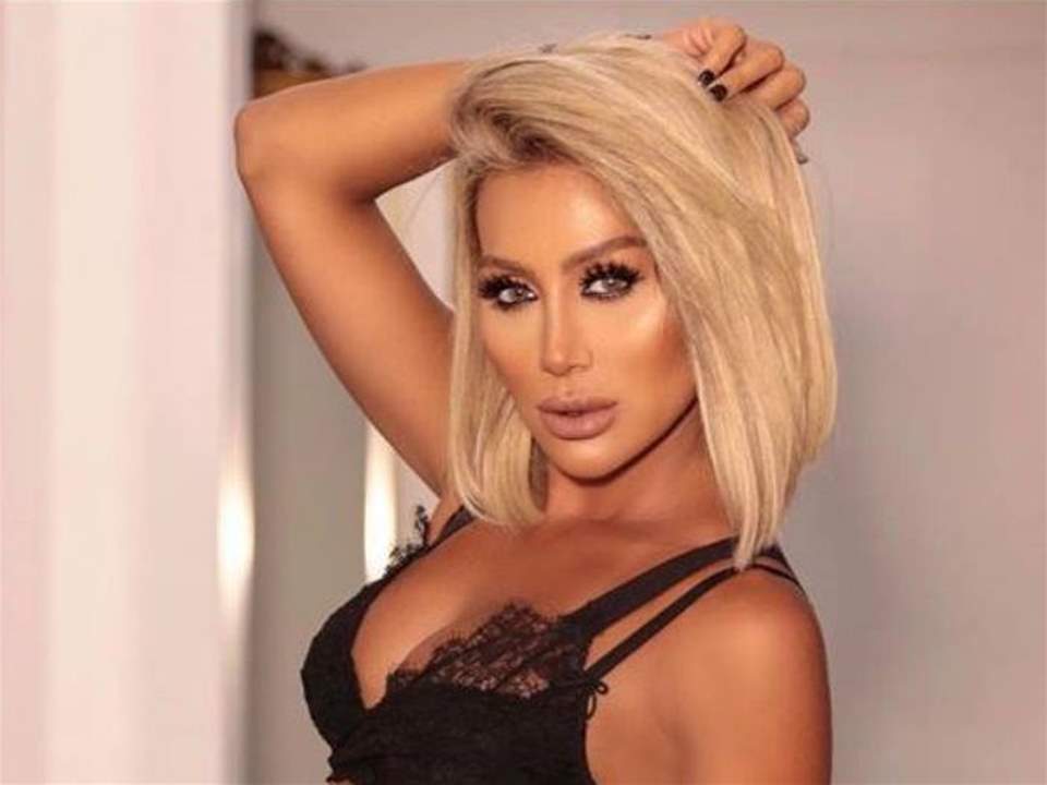 بالفيديو-  مايا دياب ترقص بشكل جنوني بـ"الهوت شورت" وتثير موجة انتقادات!