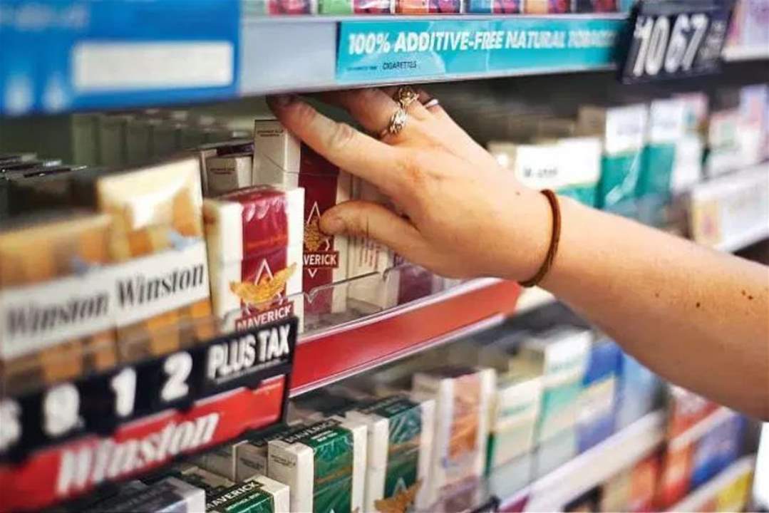 تعميم لوزير الاقتصاد بحظر بيع القاصرين أي منتج من المنتجات التبغية
