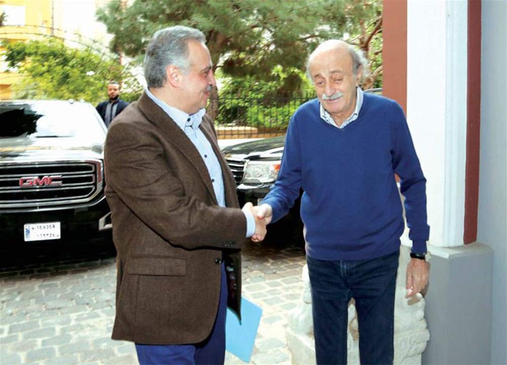 وقائع من المفاوضات بين "القبور"!... عون: "لستُ رئيس عشيرة. خلّيهم يعملوا المصالحة عند المشايخ...".