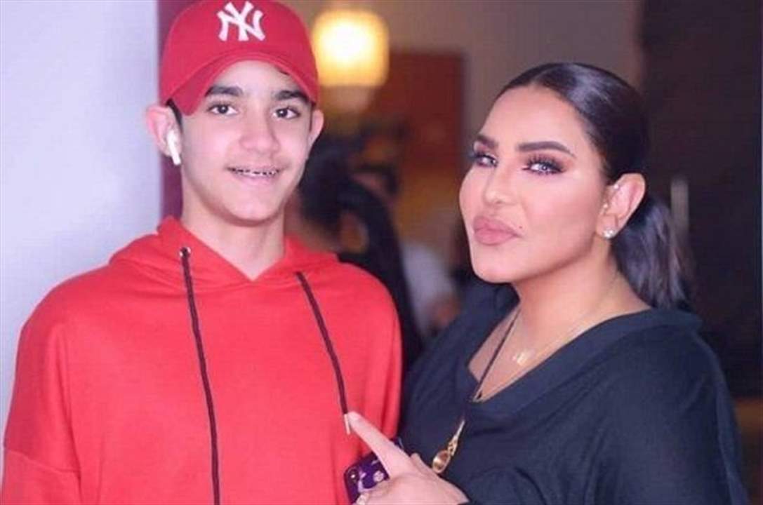 بالفيديو- أحلام تغني مع ابنها فاهد في جلسة تعليمية