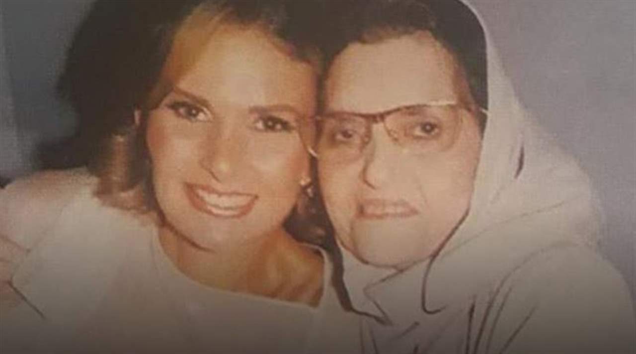 الموت يفجع يسرا بوالدتها