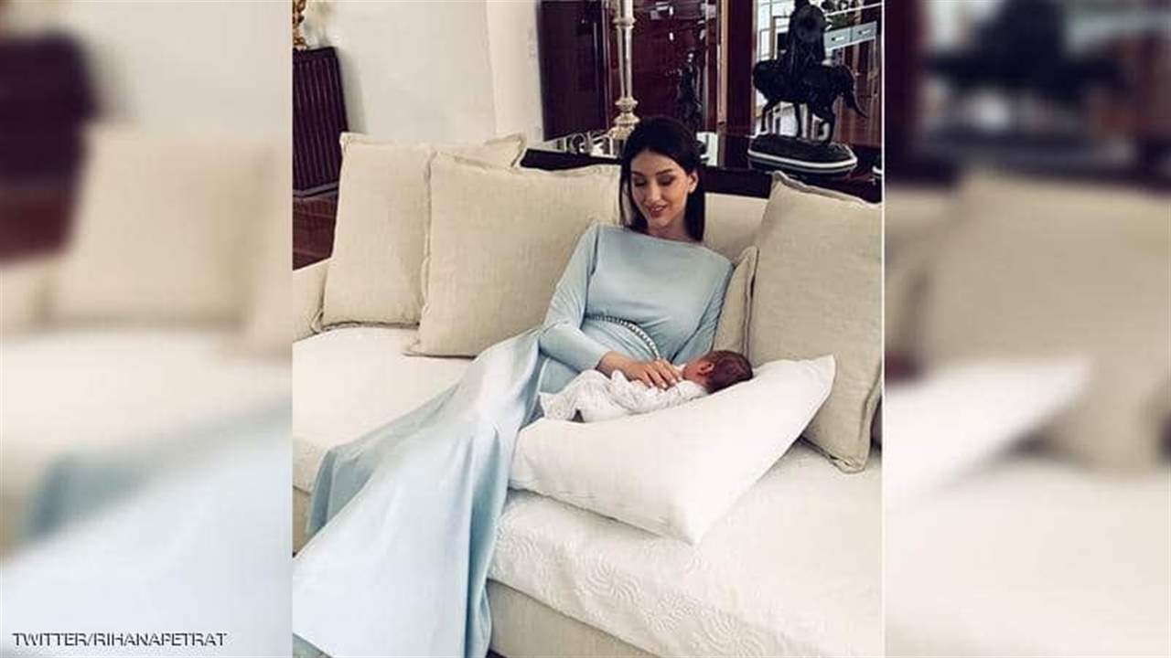 ملكة الجمال الروسية تتحدى طليقها ملك ماليزيا السابق بـ"اختبار الأبوة"