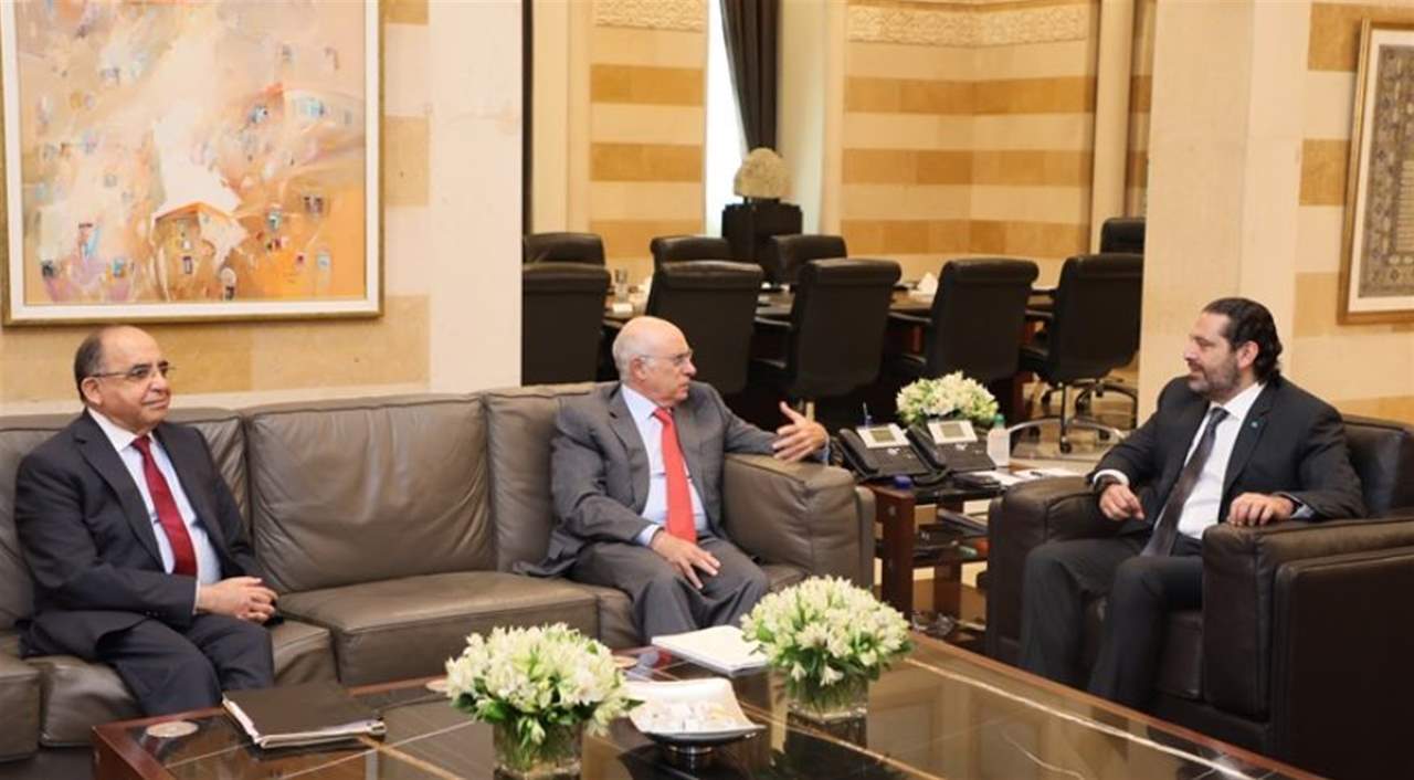  أبو سليمان بحث مع الرئيس الحريري وضع اللاجئين الفلسطينيين وتسهيل إجراءاتهم