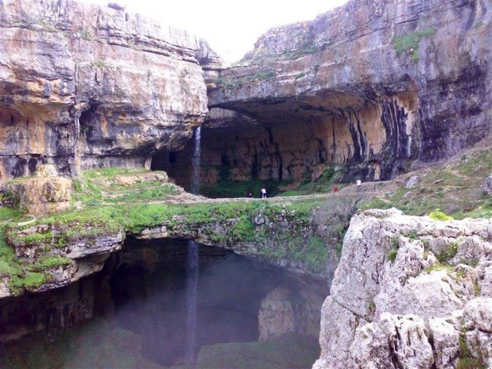 "ذا غارديان" البريطانية: بالوع بلعا من أكثر شلالات العالم سحراً!